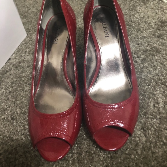 Red Wedges‼️BOGO‼️ - Picture 5 of 7